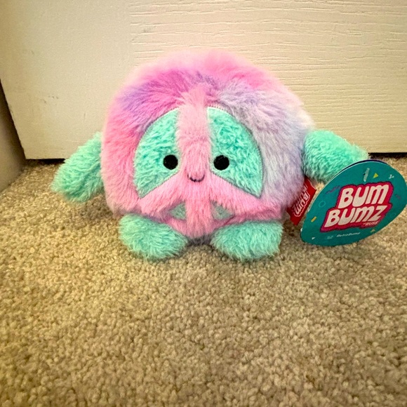 NWT mini (4.5”) Megs peace sign BumBumz - Picture 1 of 6